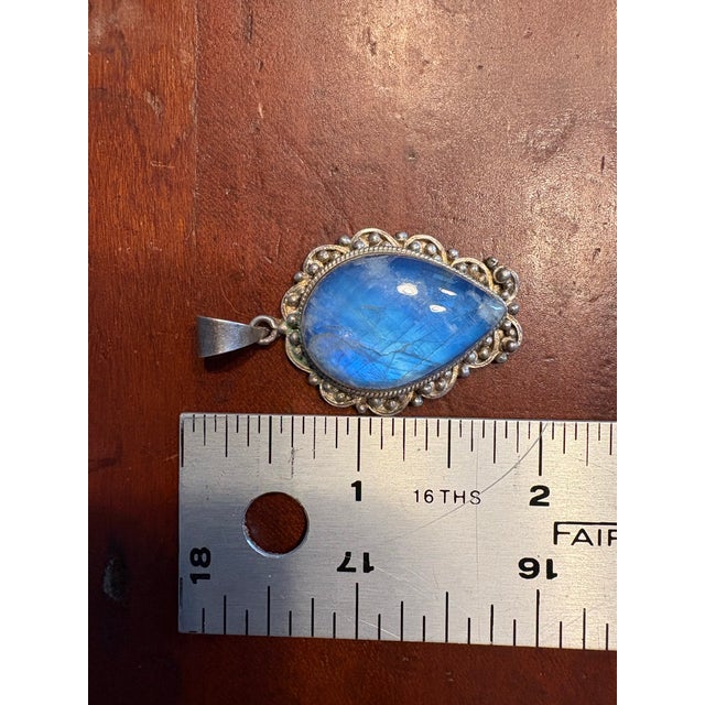 1980s Sterling Silver Blue Labradorite Pendant - Stamped 925 For Sale - Image 5 of 6