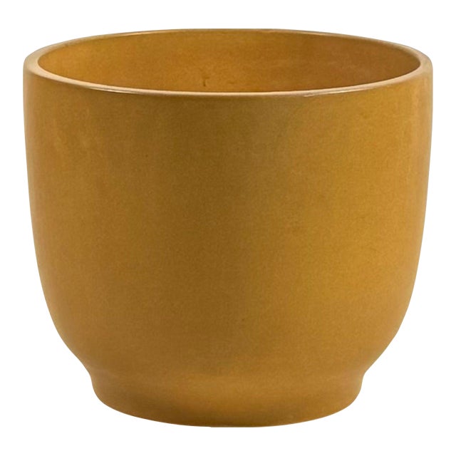 1960s Impeccable Mustard or Ochre Glazed Ceramic Planter by Gainey Ceramics For Sale