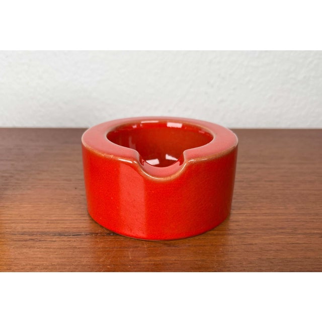 Ceramic Mid-Century Modern German Space Age Red and Yellow Ceramic Ashtrays, 1960s, Set of 2 For Sale - Image 7 of 18