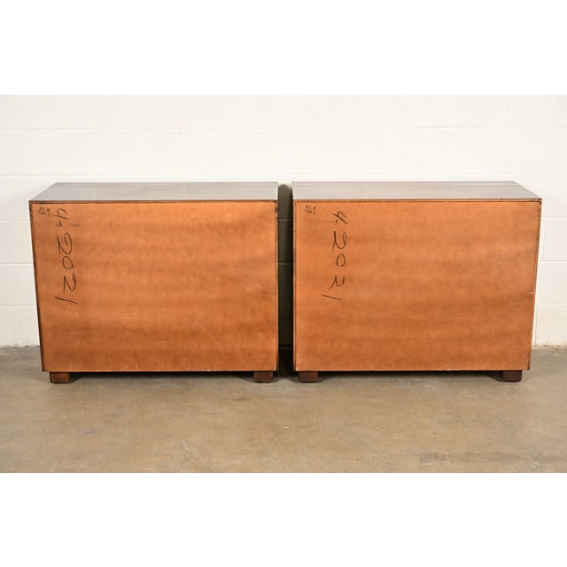 Henredon Mid-Century Modern Hollywood Regency Campaign Oak and Brass Buffet Servers or Bar Cabinets, Pair For Sale - Image 15 of 16