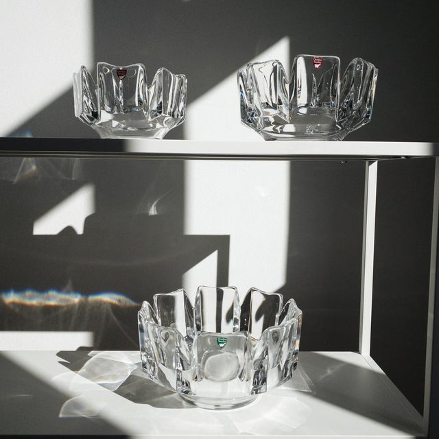 Mid-Century Modern Swedish Corona Crystal Bowls by Lars Hellsten for Orrefors, 1970s, Set of 3 For Sale - Image 3 of 16