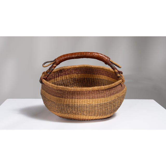 Mid 20th Century Ghana Tan Wicker Basket For Sale In Greensboro - Image 6 of 15