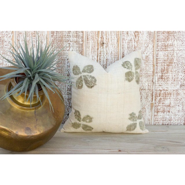 Earthy and organic, these Assam pillow cases are made from pure silk using ancient techniques. Each one is crated in the...