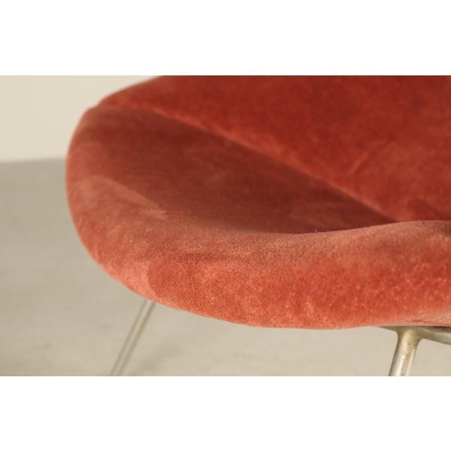Beige F156 Little Oyster Lounge Chair from Artifort, 1960s For Sale - Image 8 of 16