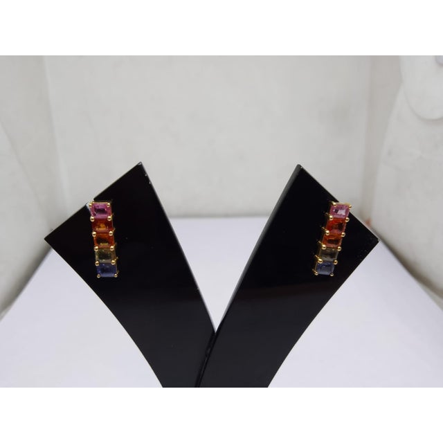 Natural Multi Sapphire 2.90cts Earring in 14k Gold For Sale - Image 4 of 8