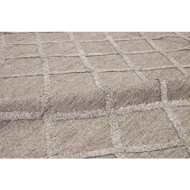 High-Low Contemporary Flaweave Kilim Wool Rug With Trellis Design in Brown For Sale - Image 9 of 9