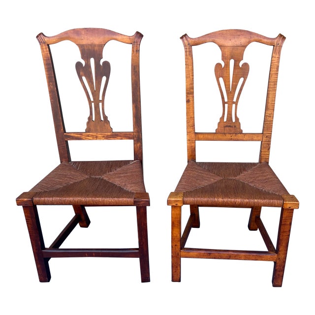 A Pair of New England Tiger Maple Chippendale Side Chairs With Rush Seats, Circa 1800 For Sale