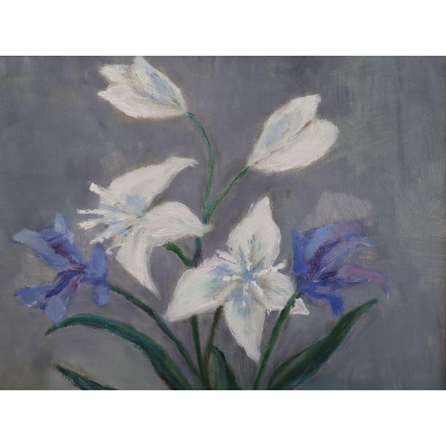 Mid-Century Modern 'Lilies in a Vase' Vintage Original Still Life Oil Painting, Framed For Sale - Image 11 of 13
