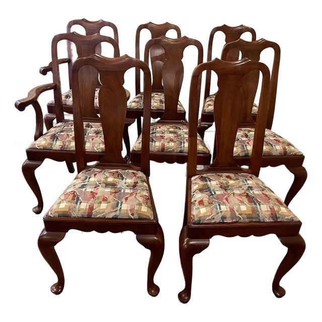 Late 20th Century Henkel Harris Set of 8 Queen Anne Wild Black Cherry Dining Chairs 2 Armchairs For Sale