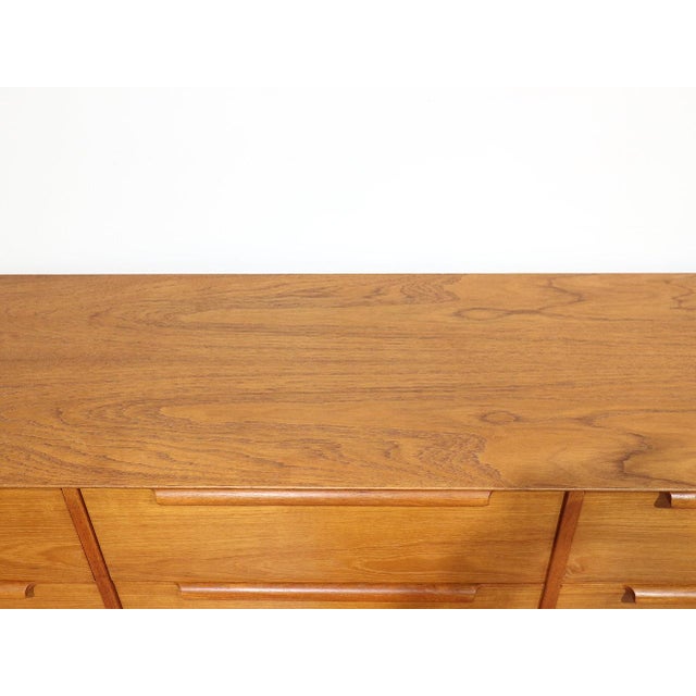 Wood Mid Century Modern Vintage Teak Dresser Chest Danish Bedroom Furniture For Sale - Image 7 of 14