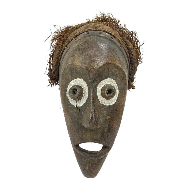 Early 20th Century Pere Wooden Mask Tanzania For Sale