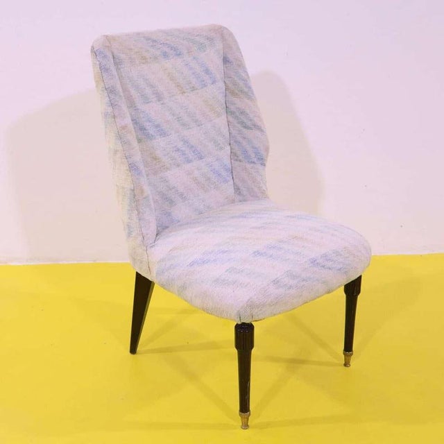 Light Patterned Fabric Armchair with Wooden Legs and Tips For Sale - Image 11 of 11