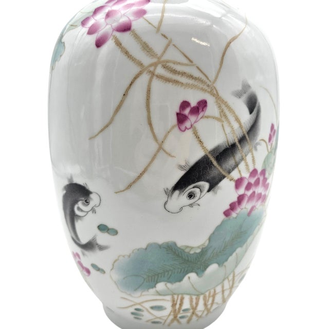 Jingdezhen Fencai Lotus and Koi Tall Porcelain Studio Vase, 18.5 Inches For Sale - Image 4 of 16