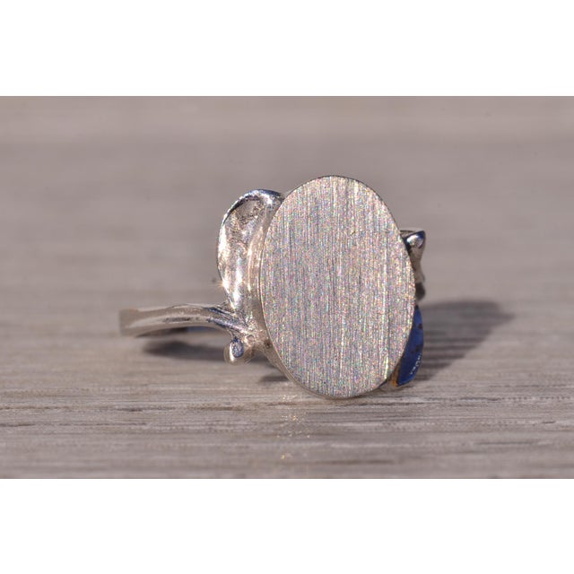 Metal The Spef: Vintage Italian Made White Gold Signet Ring For Sale - Image 7 of 10