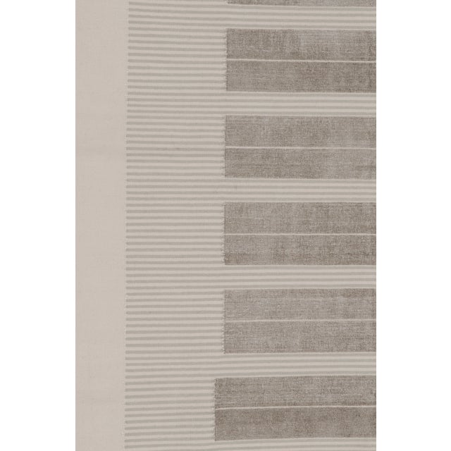 Rug & Kilim’s Dhurrie Rug in Cream and Beige Stripes For Sale In New York - Image 6 of 9