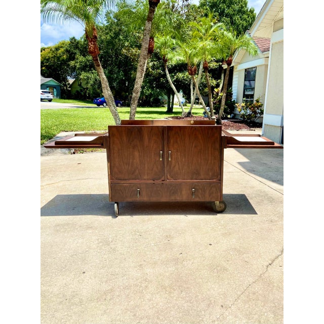 Vintage Gordon’s Inc Rolling Fold-Open Dry Bar With Tall Casters For Sale In Tampa - Image 6 of 13