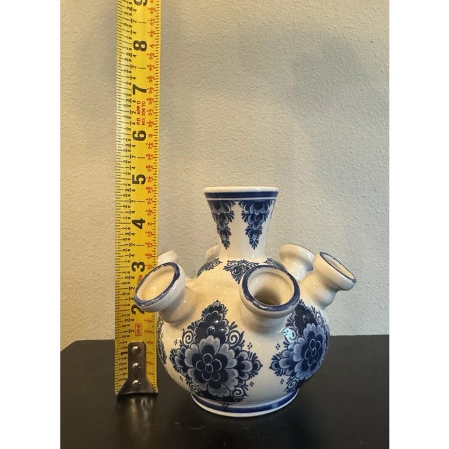 Delft Vintage Delfts Jasmijn Holland Tulip Vase For Sale - Image 4 of 5