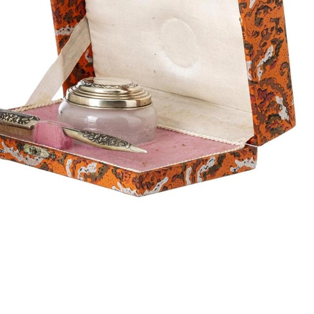 Silver Case and Silver-Lidded Flasks, 19th Century, Set of 5 For Sale - Image 5 of 6