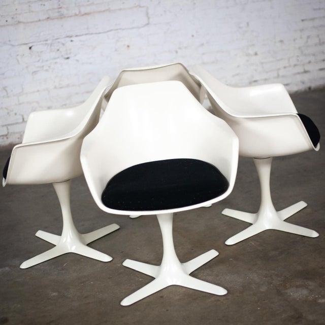Mid-Century Modern Mid-20th Century Mid Century Modern Burke Tulip Swivel No 116 Armchairs White Shell Black Cushions Set of 4 For Sale - Image 3 of 18