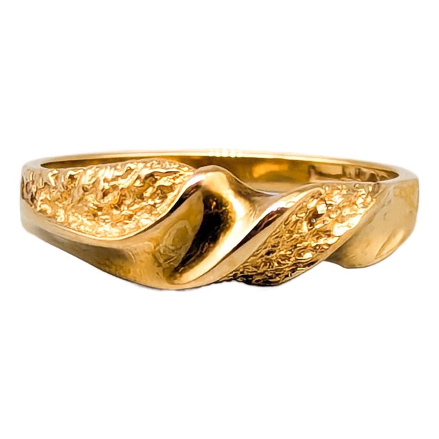 Ring in Gold For Sale