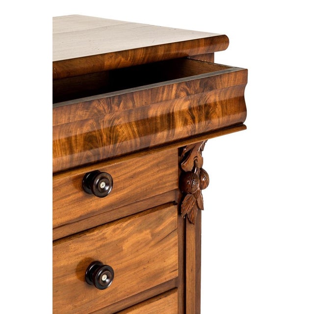 Wood Scottish Chest of Drawers in Flamed Mahogany For Sale - Image 7 of 18