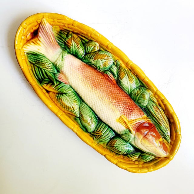 Ceramic 1950s Italian Majolica Fish Basket Wall Platter For Sale - Image 7 of 12