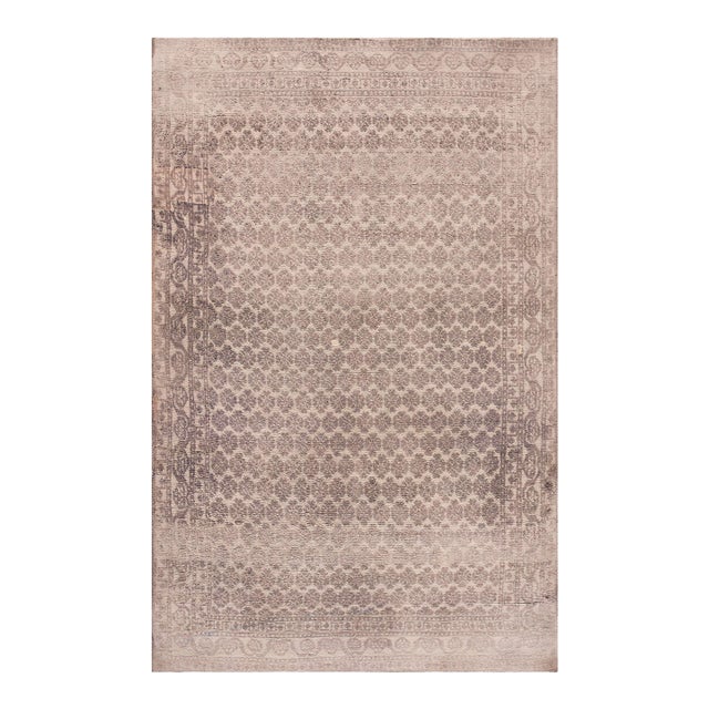 1900s Gray Geometric Antique Indian Agra Rug 4' 0" X 6' 2" Knotted Wool Carpet For Sale