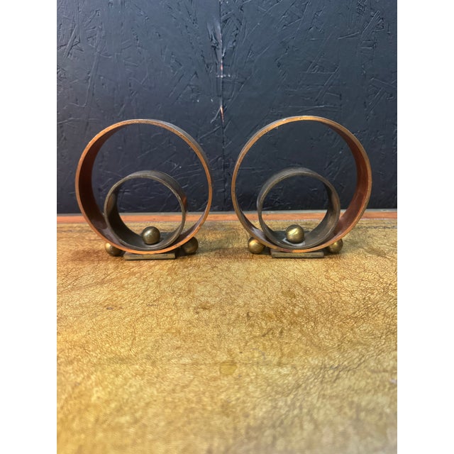 Walter Von Nessen 1940s Pair of Machine Age Art Deco Copper&brass Bookend by Walter Von Nessen For Sale - Image 4 of 8