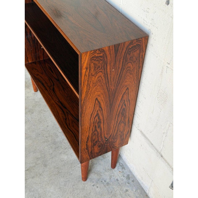 1960s Rosewood Bookcase Hørnebo Møbelfabrik Mid-Century Modern Denmark 1960s For Sale - Image 5 of 12