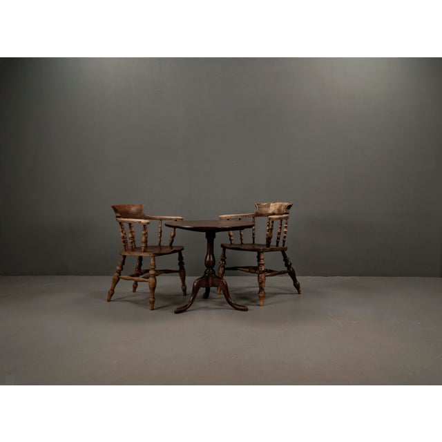 Victorian Oak Tilt-Top Table with Capitan Armchairs in Elm and Mahogany, England, 1890s, Set of 5 For Sale - Image 15 of 18