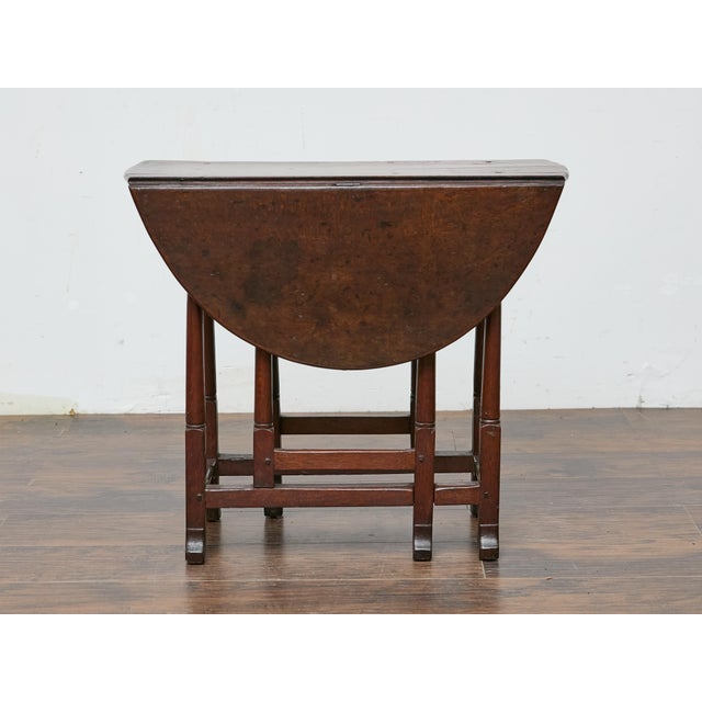 19th Century English Oak Drop-Leaf Table with Gatelegs and Single Drawer For Sale - Image 4 of 12