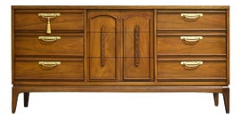Example of United Furniture Corporation Dressers and Chests of Drawers
