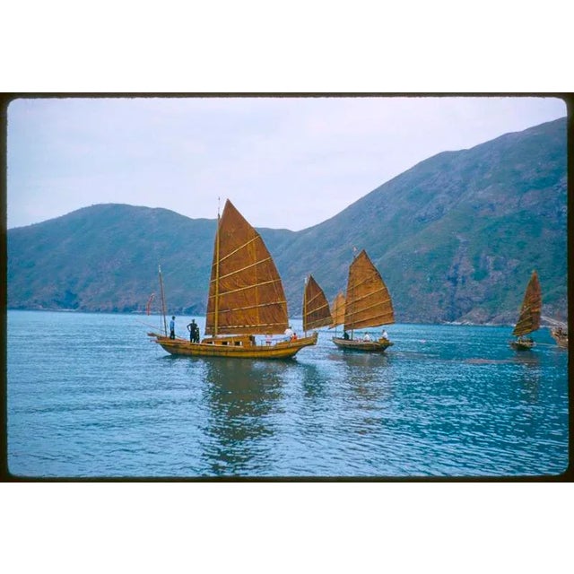Junks in Hong Kong Harbour 1959 A traditional junks in Hong Kong harbour, 1959. Toni Frissell Antoinette Frissell Bacon...