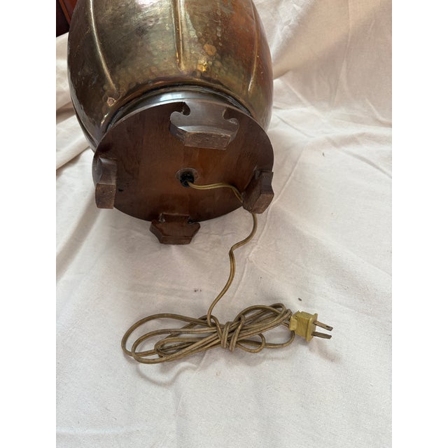 1950s Mid-Century Brass Ginger Jar Table Lamp on Wood Base, Circa 1950s For Sale - Image 10 of 10