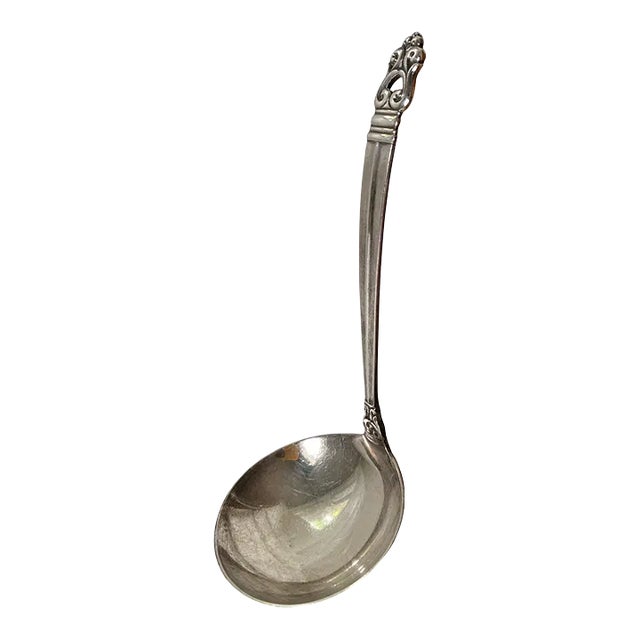 1939 Royal Danish by International Silver Sterling Silver Gravy Sauce Ladle For Sale