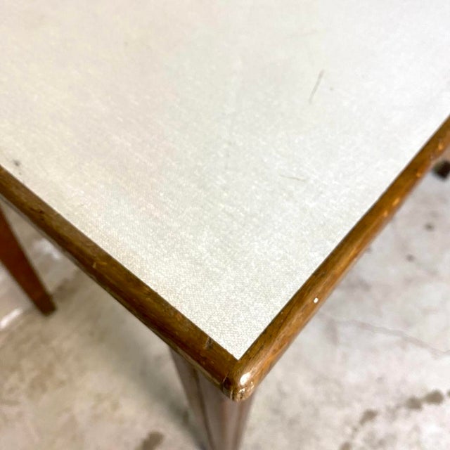 Vintage Desk in Wood and Formica, 1950s, in Good conditions. Designed 1960 to 1969