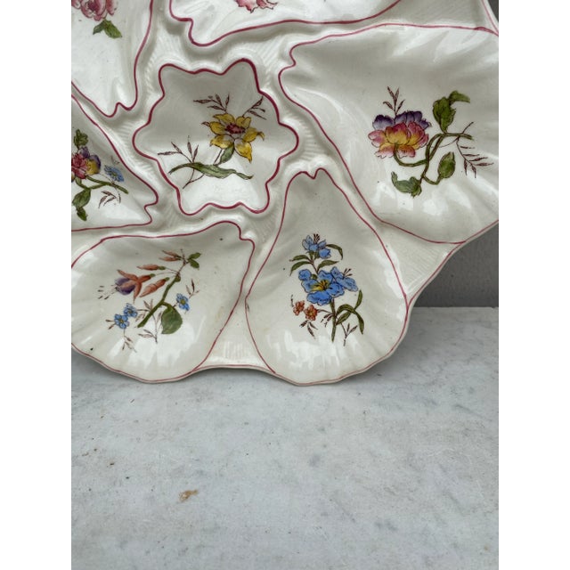 Longchamp Majolica Flowers Oyster Plate Longchamp, Circa 1900 For Sale - Image 4 of 8