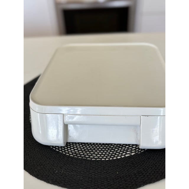 1970s Rare 1970’s Vanity Organizer by Makio Haswike Italy Molded Plastic Hinged Lid Integrated Mirror Divided Compartments For Sale - Image 5 of 7