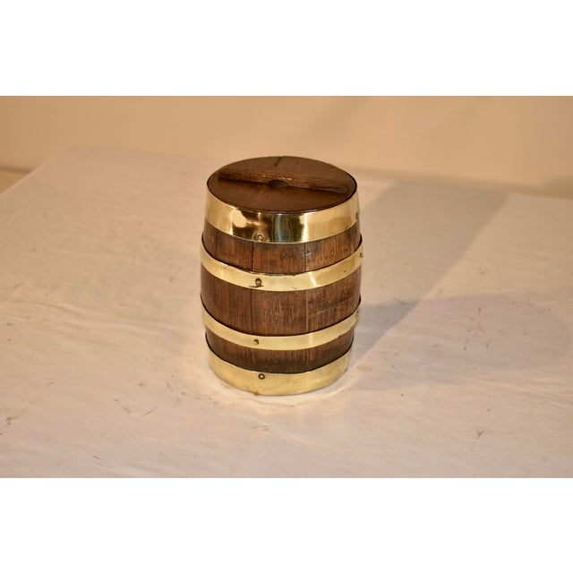 Victorian 19th Century English Oak Strapped Treen Barrel For Sale - Image 3 of 8