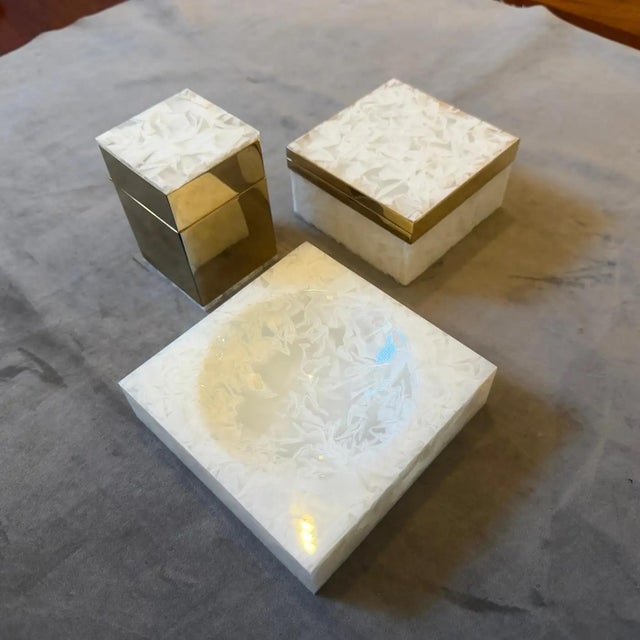1970s 1970s Mid-Century Modern Mother Pearl Lucite and Brass Italian Smoking Set For Sale - Image 5 of 11