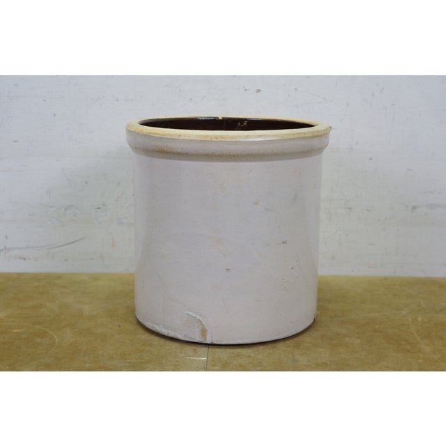 Primitive Antique Old York Pottery Early Pfaltzgraff 2 Gallon Stoneware Crock For Sale - Image 4 of 13
