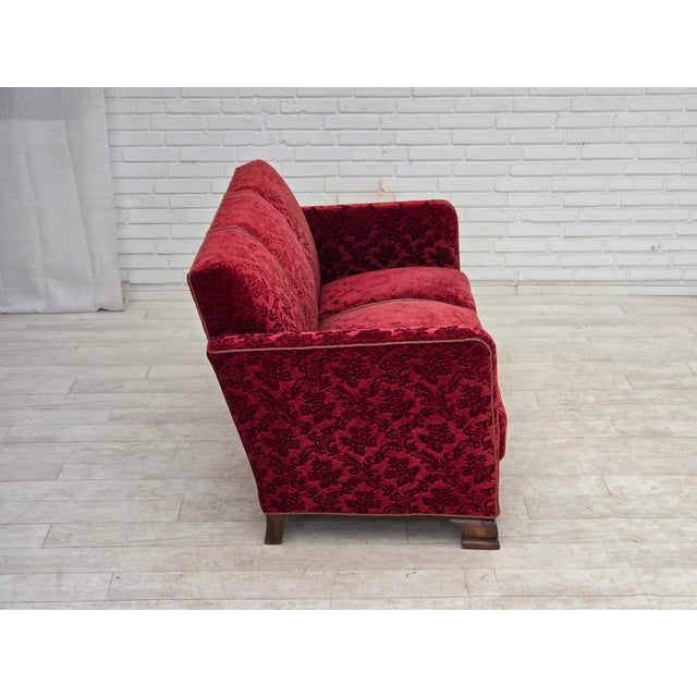 Red Danish Three-Seater Sofa in Furniture Velour and Oak Wood, 1950s For Sale - Image 8 of 18