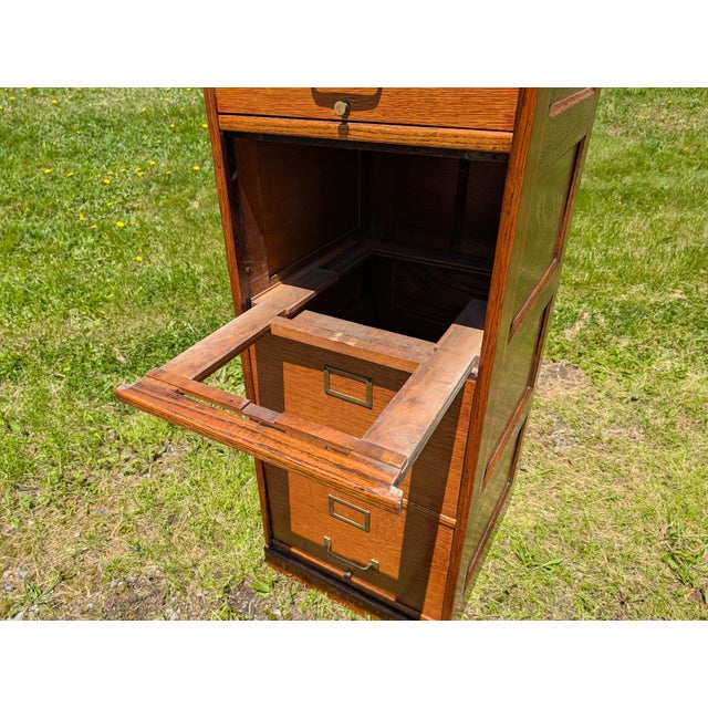 Brown Antique Quarter Sawn Oak Four Drawer File Cabinet 1920s Lot 1 For Sale - Image 8 of 18
