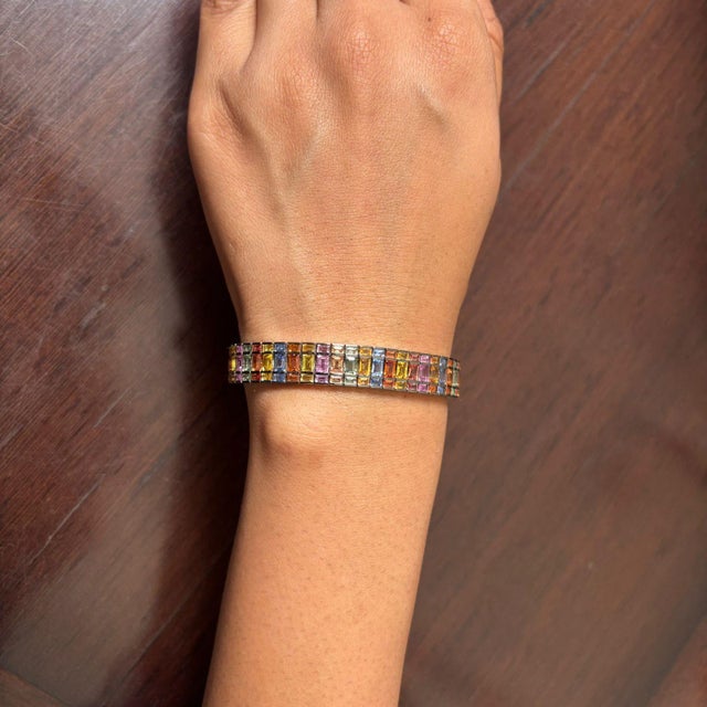 Natural multi sapphire 24.80cts bracelet in 18k gold For Sale - Image 4 of 18