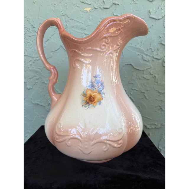 Vintage Peach Glazed Ceramic Wash Basin & Pitcher Set With Floral Motif – Victorian Revival For Sale In Orlando - Image 6 of 12
