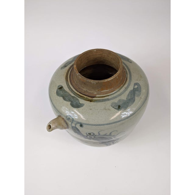 Chinese 17th Century Blue and White Wine Jar For Sale - Image 3 of 5