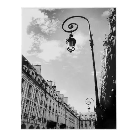 "Le Lampadaire" Black & White Paris Photograph. Limited Edition of 125. For Sale