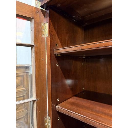 Edwardian Style Display Cabinet in Glazed Mahogany For Sale - Image 3 of 7