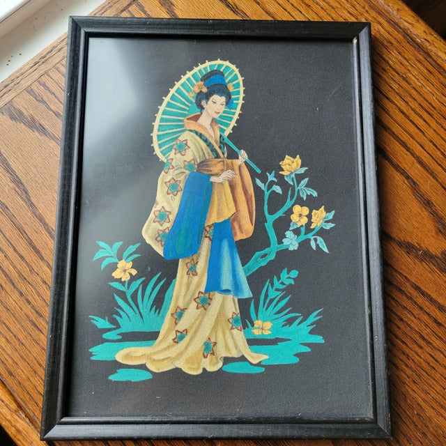 1950s Vintage Geisha Painted on Black Felt in Matching Frames 1950s - Set of 2 For Sale - Image 5 of 12