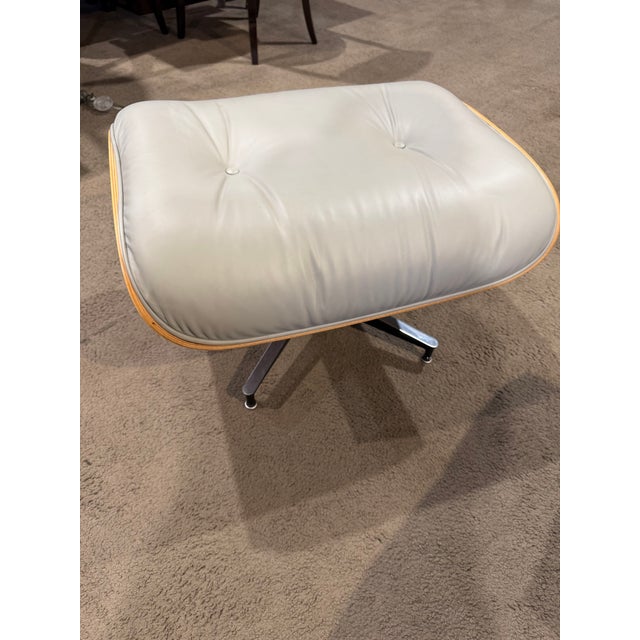 Eames for Herman Miller Grey Leather and Wood Lounge Chair For Sale In Las Vegas - Image 6 of 7